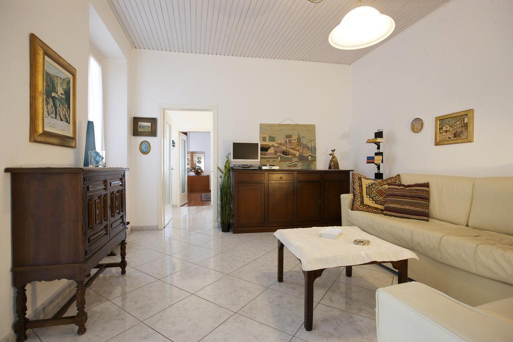 Piazzale Italia Lägenhet Oggebbio Exteriör bild